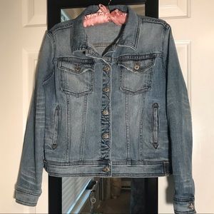 Zara Classic Fitted Denim Jacket